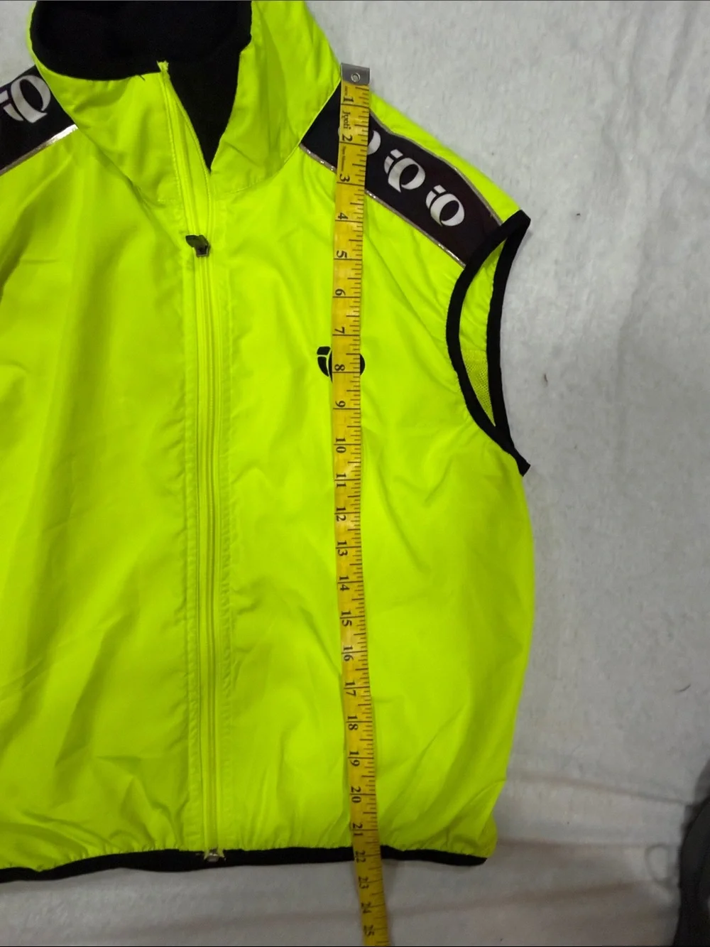 Pearl Izumi Neon Yellow and Black Cycling Vest - Picture 7 of 7